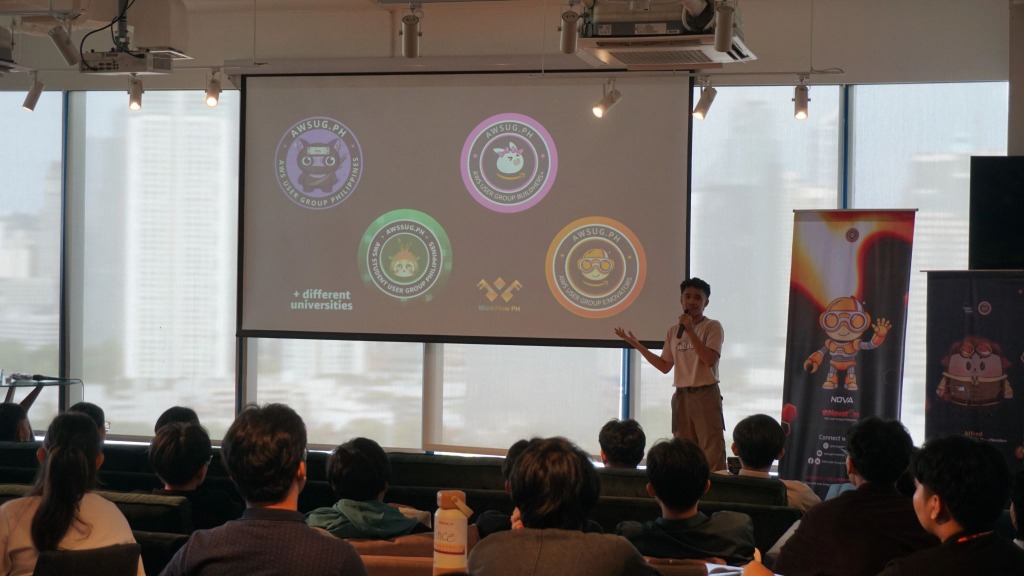 Marvin Barrios presenting at AWS User Group e:Novators PH Onboarding